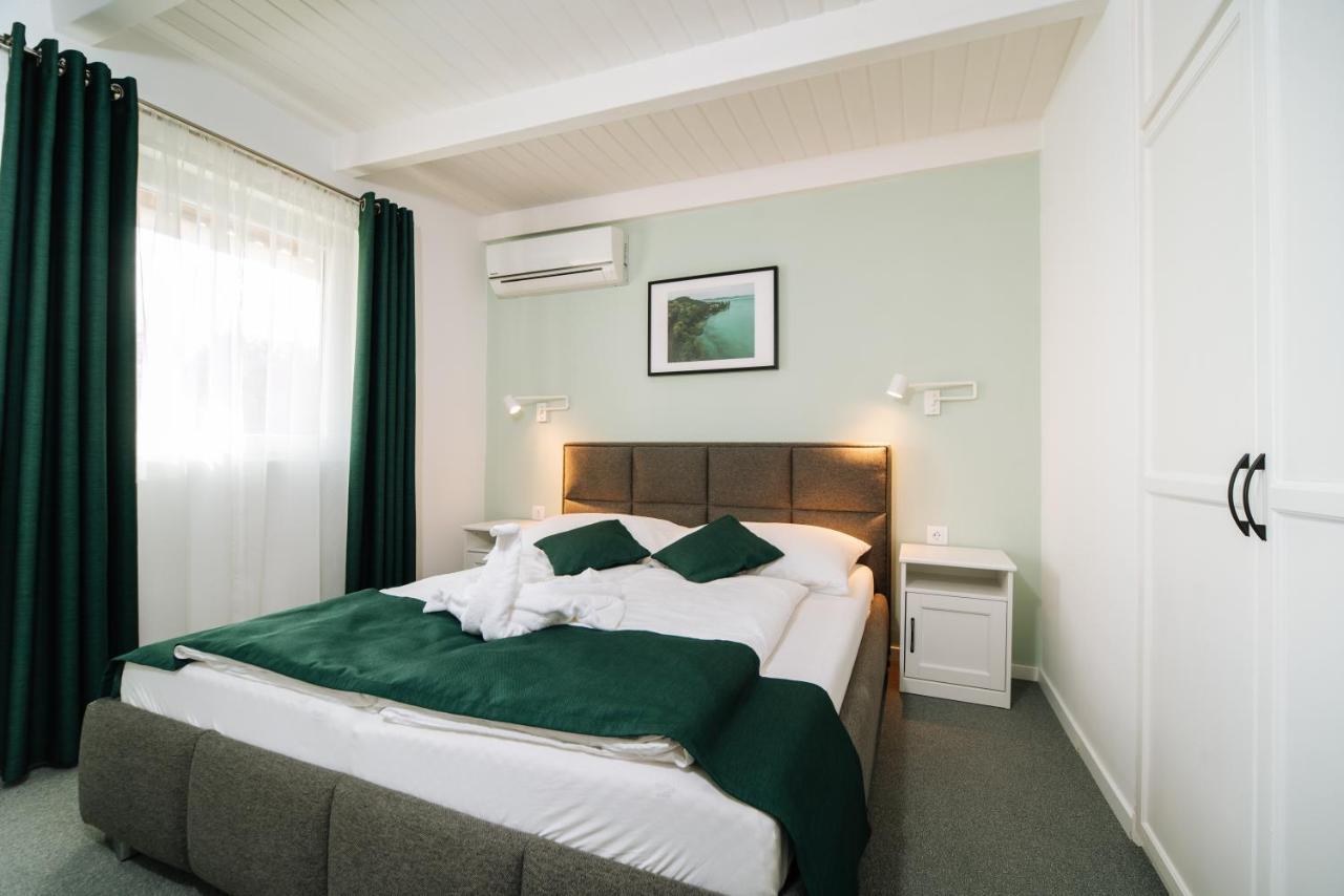 Topaz Apartmanhazak Balatongyörök Exteriör bild