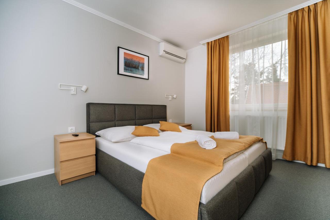 Topaz Apartmanhazak Balatongyörök Exteriör bild