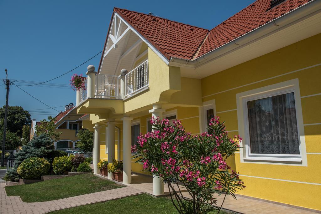 Topaz Apartmanhazak Balatongyörök Exteriör bild
